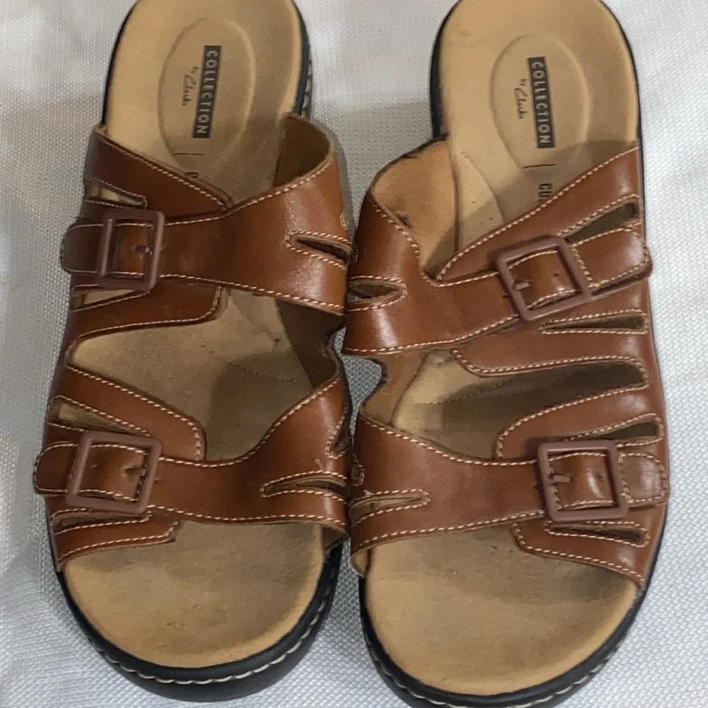 Clarks Wo size 12 Brown Leather Comfort Sandals. FAUX BUCKLE HOOK LOOP‎ STRAPS
